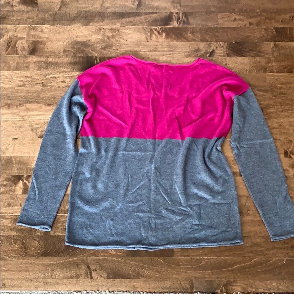 Splendid Gray/Fuchsia Color Block Sweater - image 8
